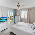 2Br, 2Bath Condo Oceanfront Getaway With Pool