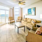 Club Wyndham Beachfront Resort