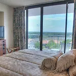 High Tide Motel