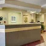 Super 8 North Myrtle Beach/Barefoot Landing Area