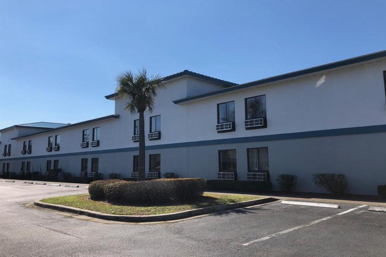 Baymont By Wyndham North Myrtle Hotel 2*