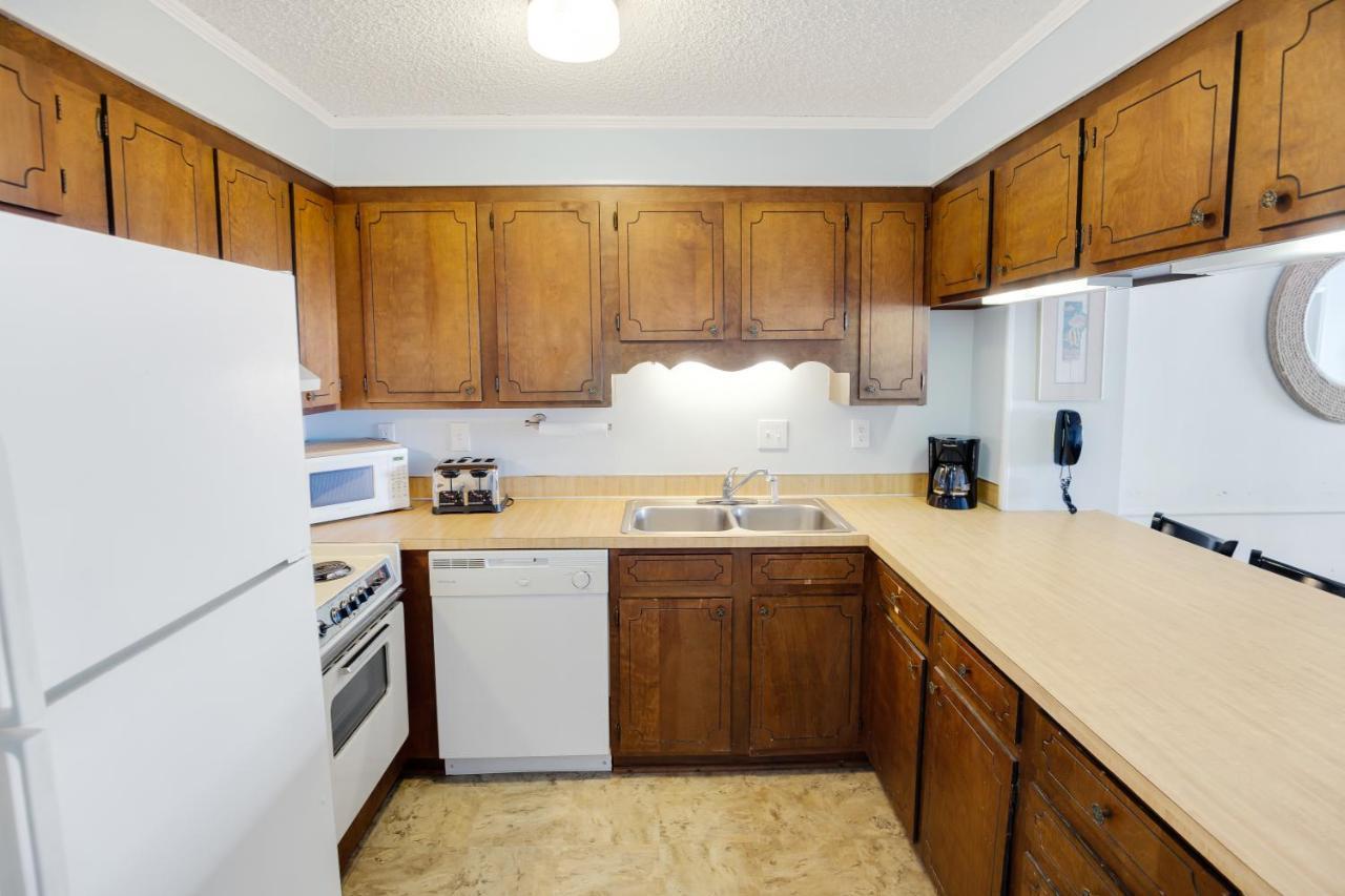 2br, 2bath Oceanfront Getaway With Pool Aparthotel North Myrtle Beach