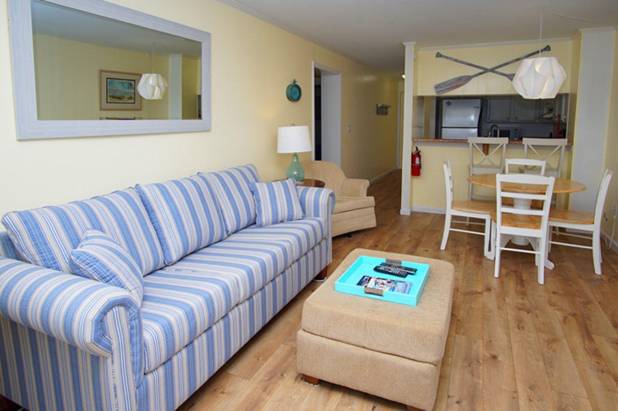 Hotel Units At Ocean Pier Iv By Elliott North Myrtle Beach