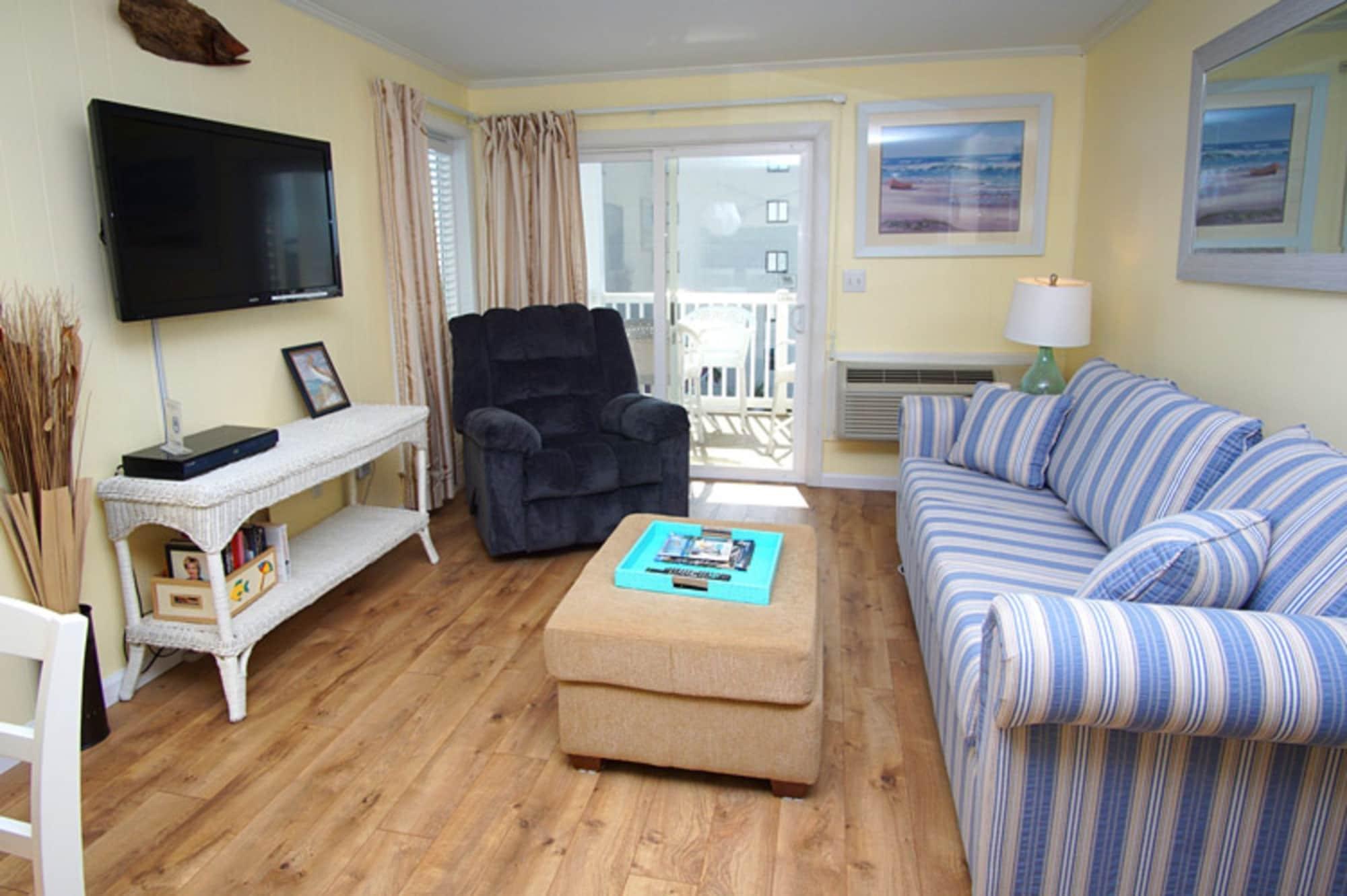 Hotel Units At Ocean Pier Iv By Elliott North Myrtle Beach