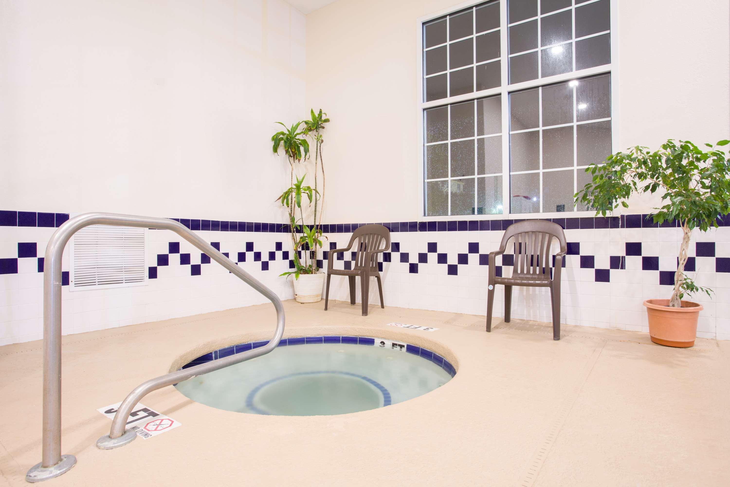 Surestay By Western North Myrtle Hotel 3*