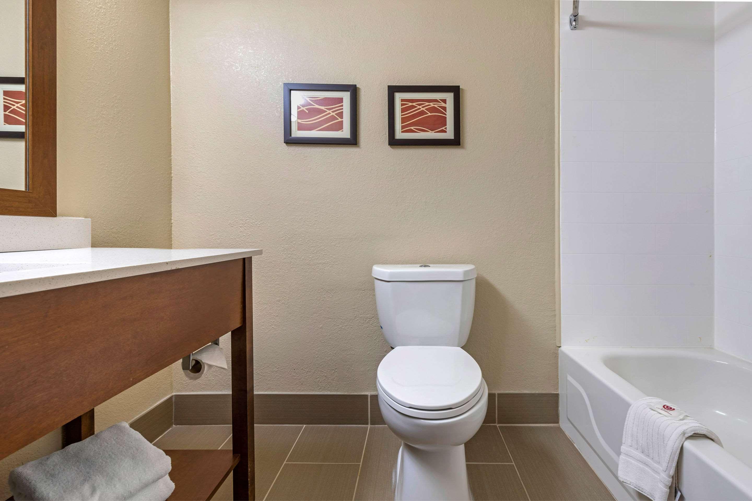 Inn Comfort N Myrtle Barefoot Landing