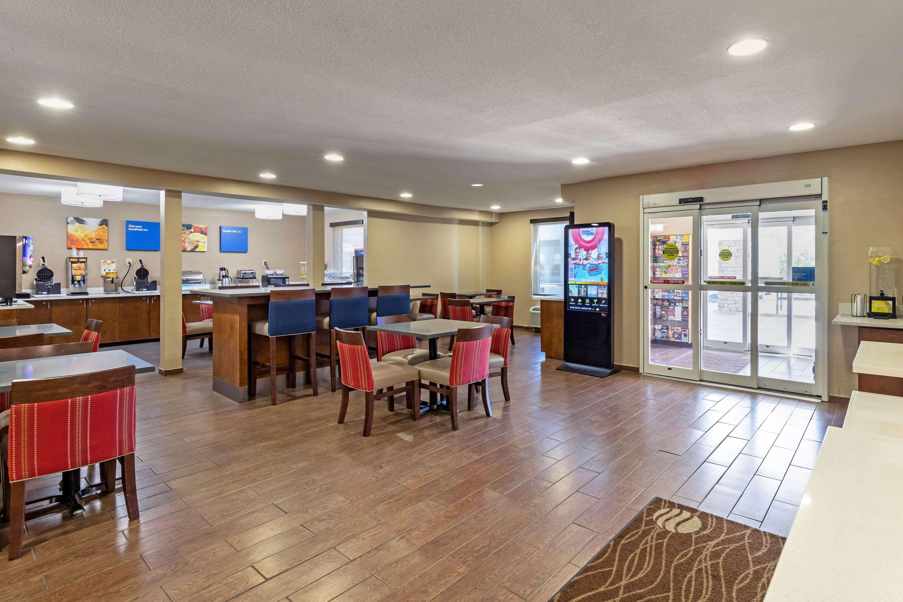 Comfort N Myrtle Barefoot Landing Inn North Myrtle Beach