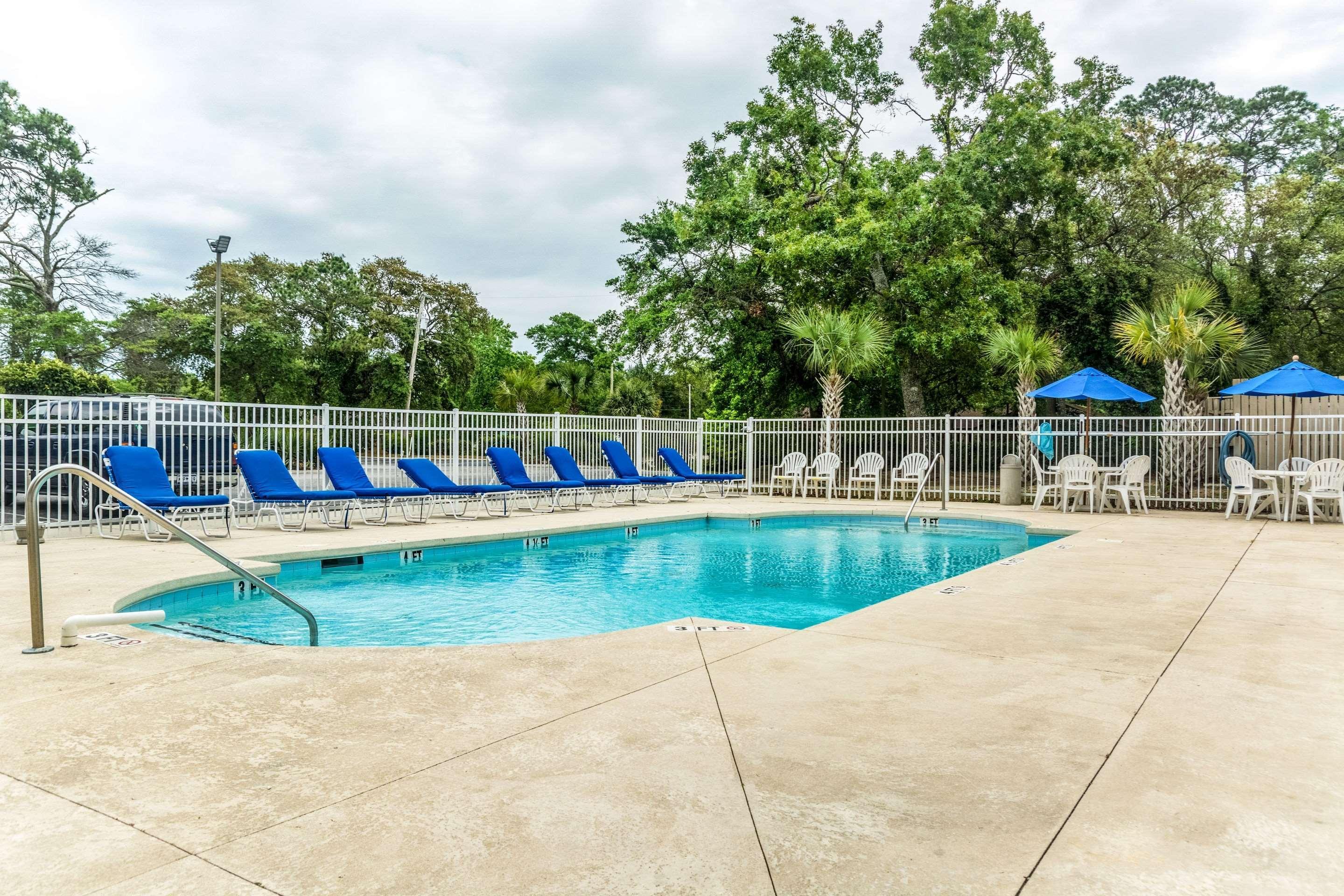 Inn Comfort N Myrtle Barefoot Landing 2*