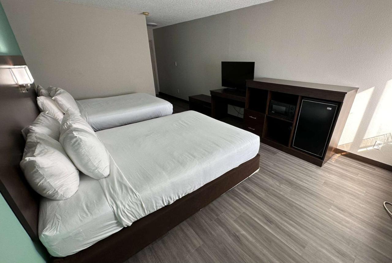 Baymont By Wyndham North Myrtle Hotel 2*