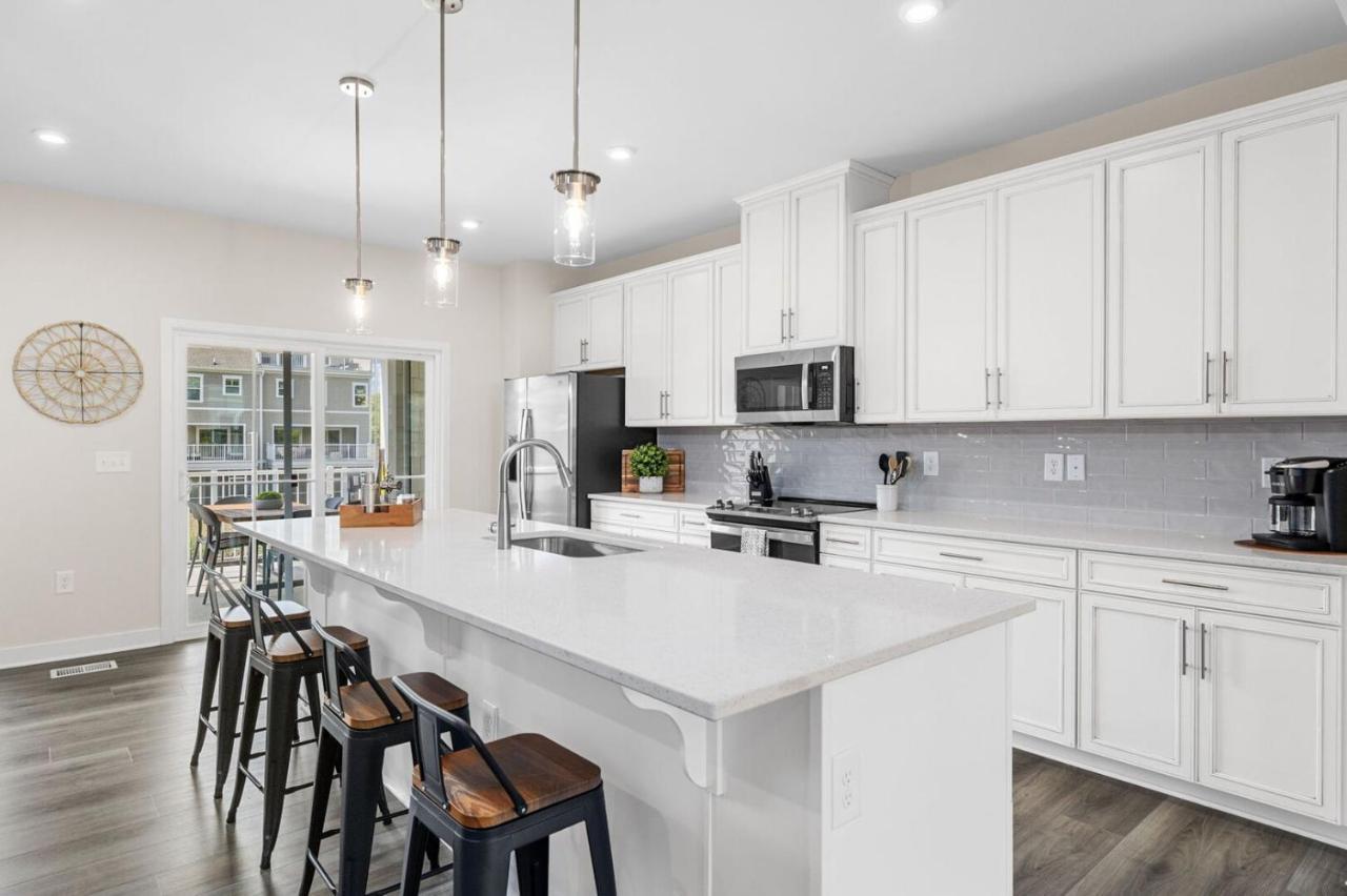 Luxurious 3 Story Townhome! The Dye At Barefoot 402- Sleeps 12! * North Myrtle Beach
