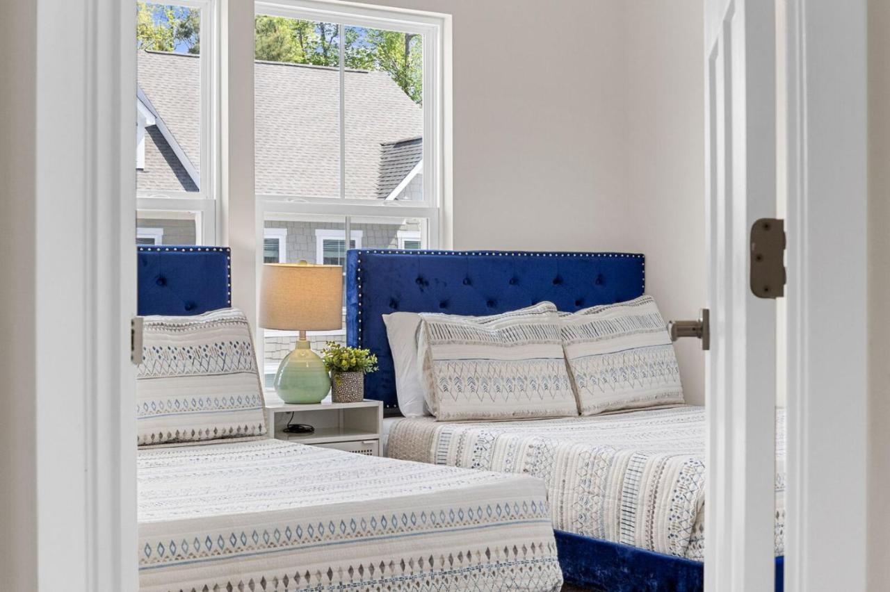 Luxurious 3 Story Townhome! The Dye At Barefoot 402- Sleeps 12! Holiday home North Myrtle Beach