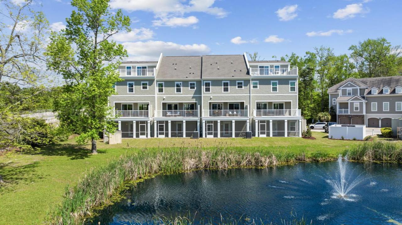 Luxurious 3 Story Townhome! The Dye At Barefoot 402- Sleeps 12! Holiday home North Myrtle Beach
