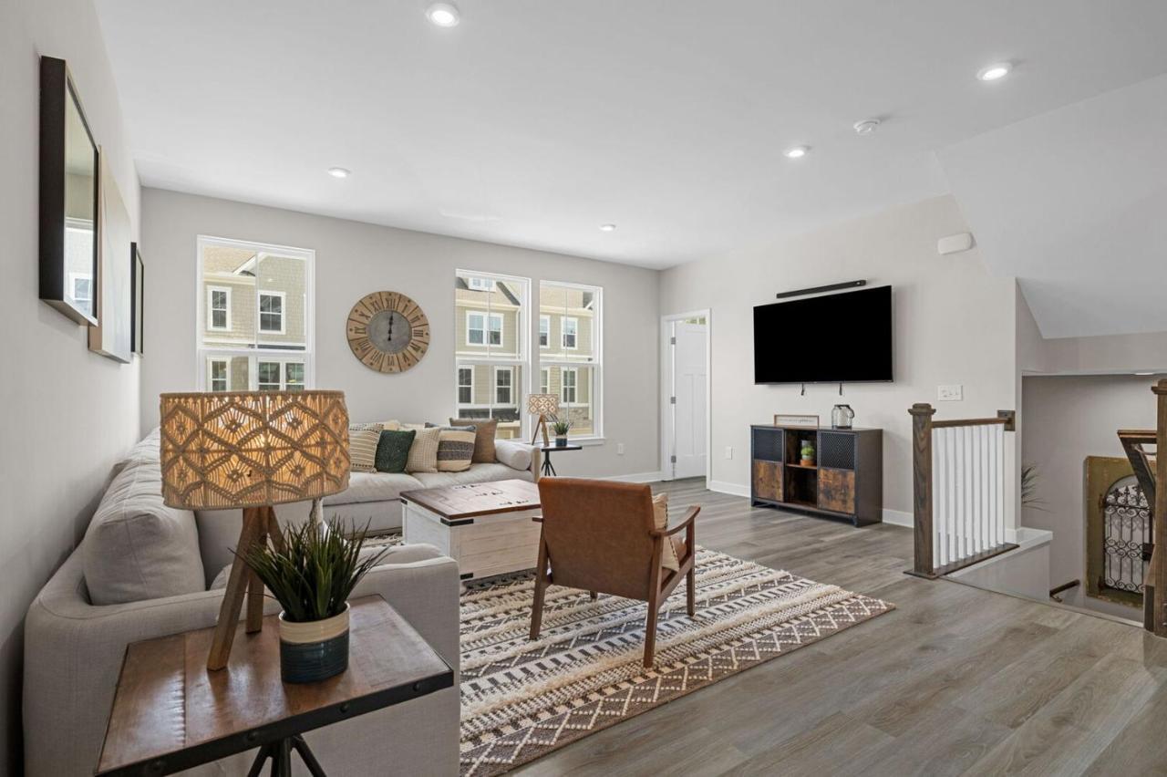 Holiday home Luxurious 3 Story Townhome! The Dye At Barefoot 402- Sleeps 12!