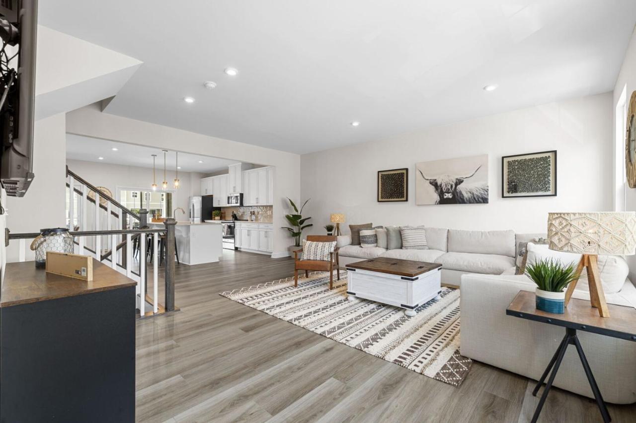 Luxurious 3 Story Townhome! The Dye At Barefoot 402- Sleeps 12! Holiday home