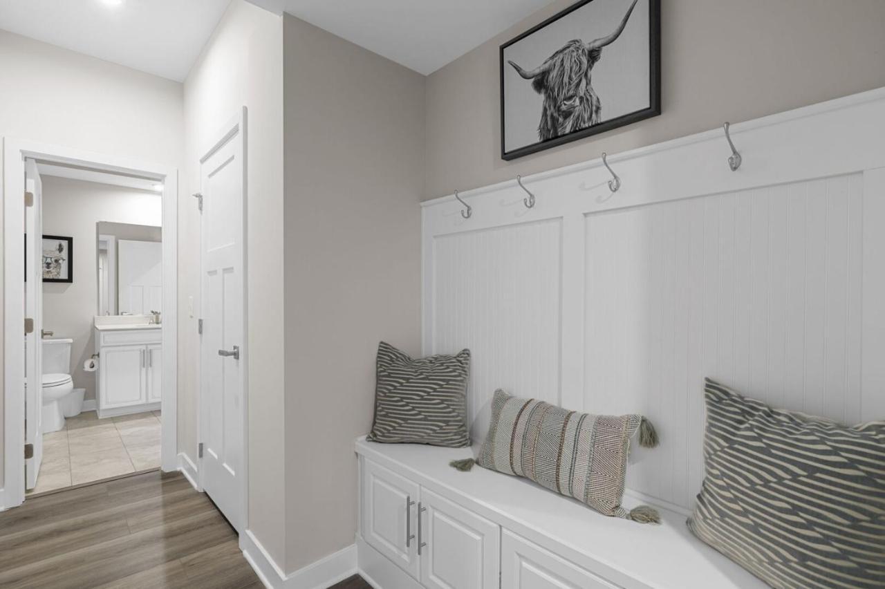 Luxurious 3 Story Townhome! The Dye At Barefoot 402- Sleeps 12! Holiday home *