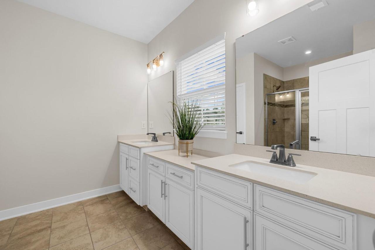 Holiday home Stunning And Spacious 4-bedroom Townhome! The Dye At Barefoot 403 North Myrtle Beach