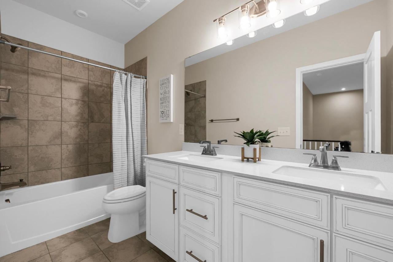 Holiday home Stunning And Spacious 4-bedroom Townhome! The Dye At Barefoot 403