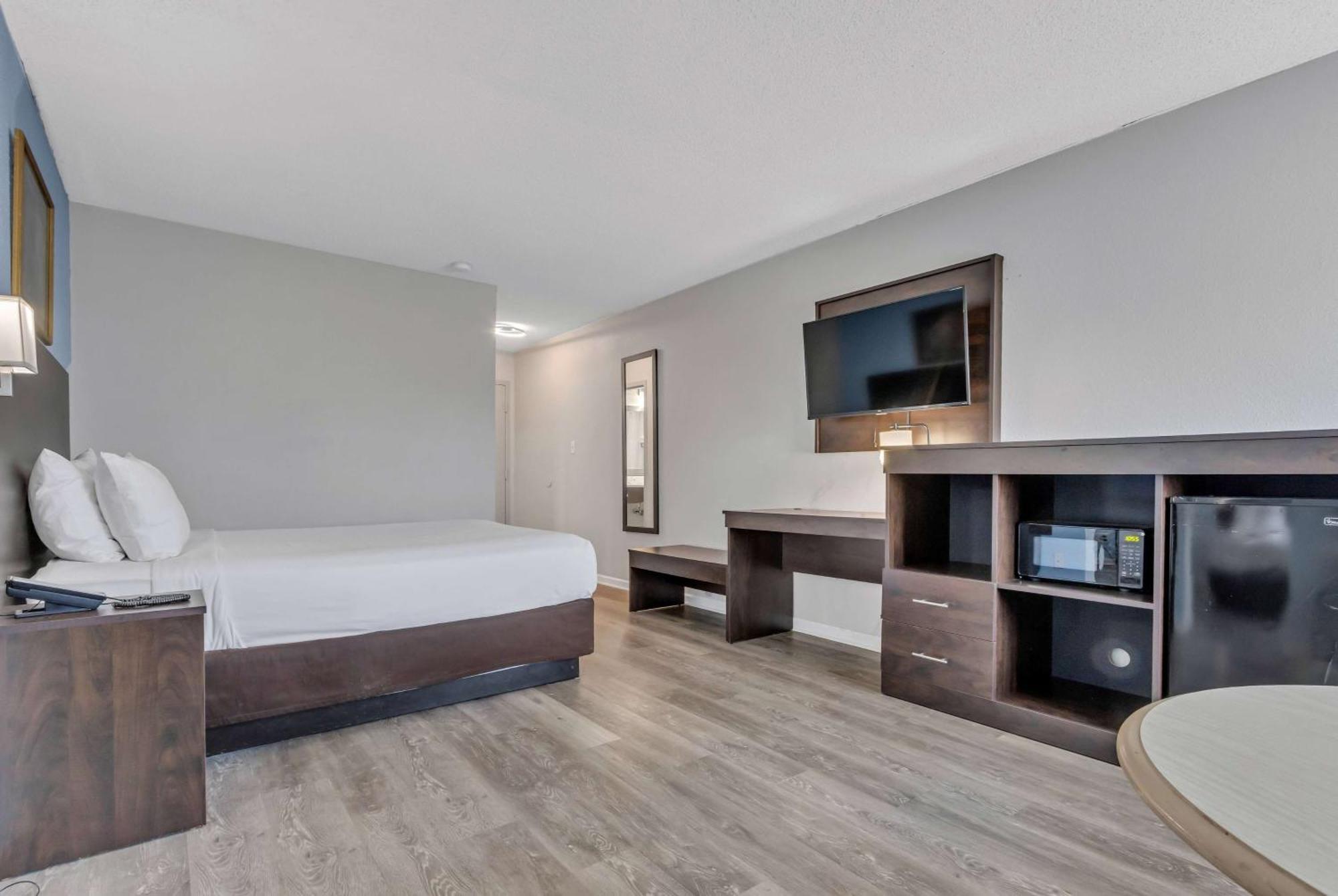 Baymont By Wyndham North Myrtle Hotel 2*