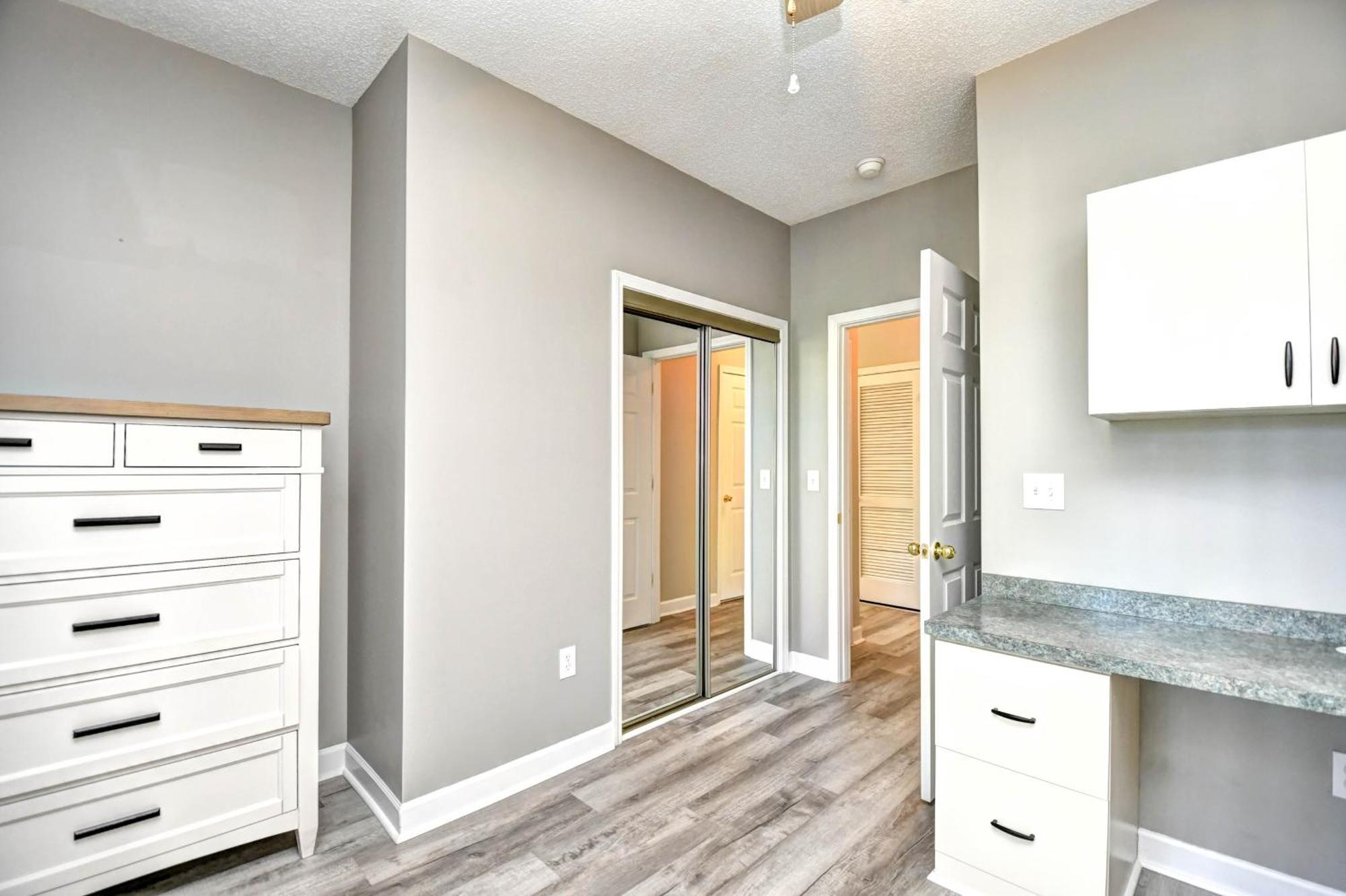 Apartment Serene Getaway At Arbor Trace In Barefoot Resort, North Myrtle