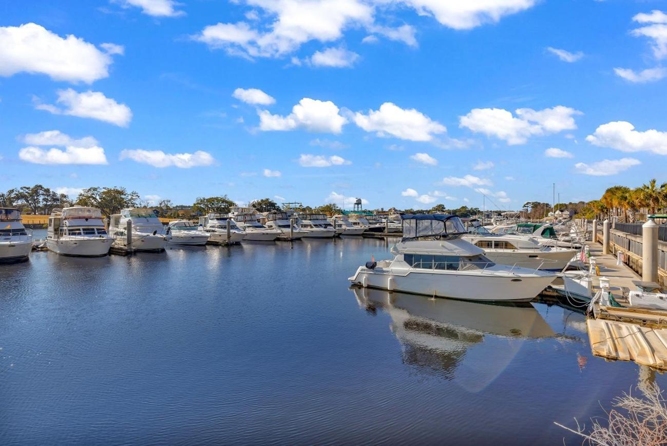 Barefoot Landing Aparthotel North Myrtle Beach