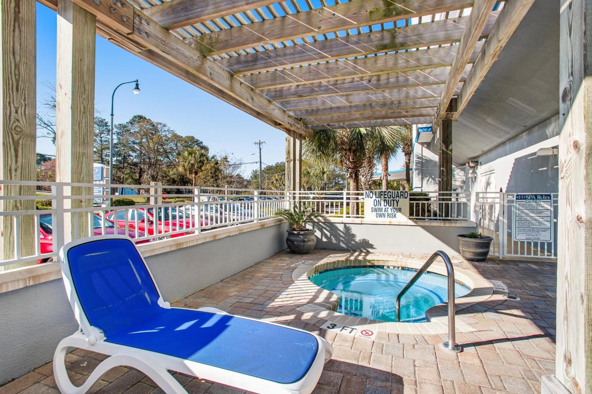 Harbourgate Marina Club Aparthotel 3*