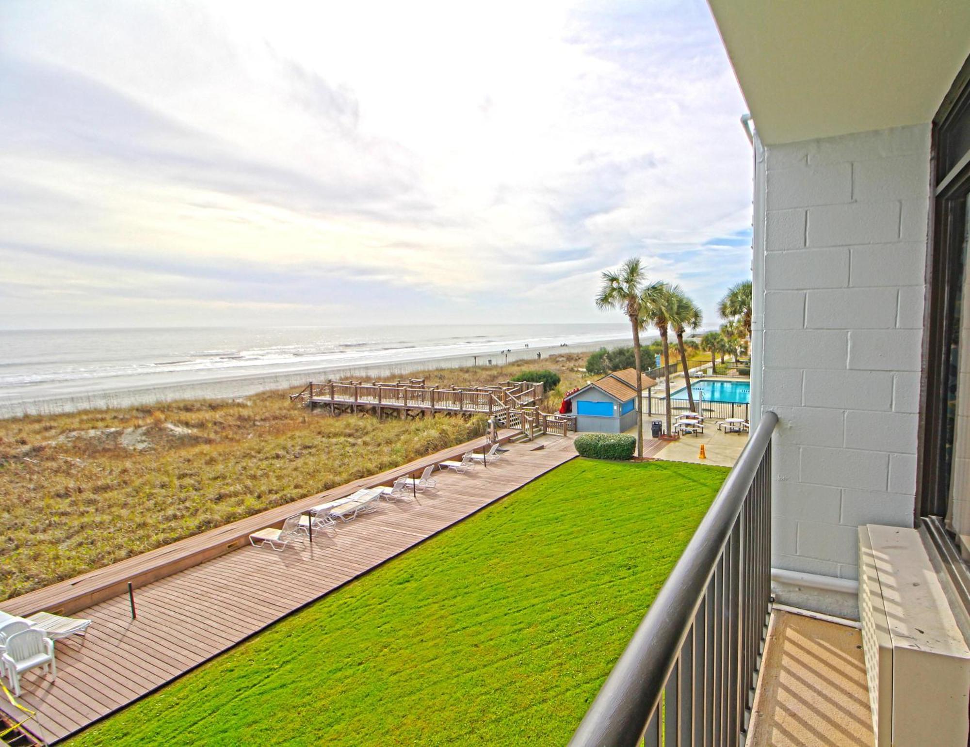Hotel Peppertree By The Sea