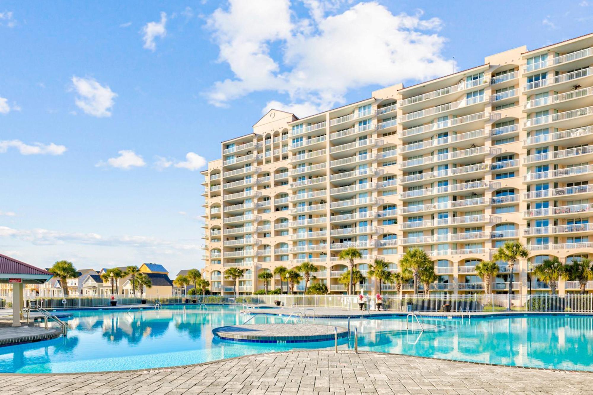 Yellow Daisy & Escape Apartment North Myrtle Beach