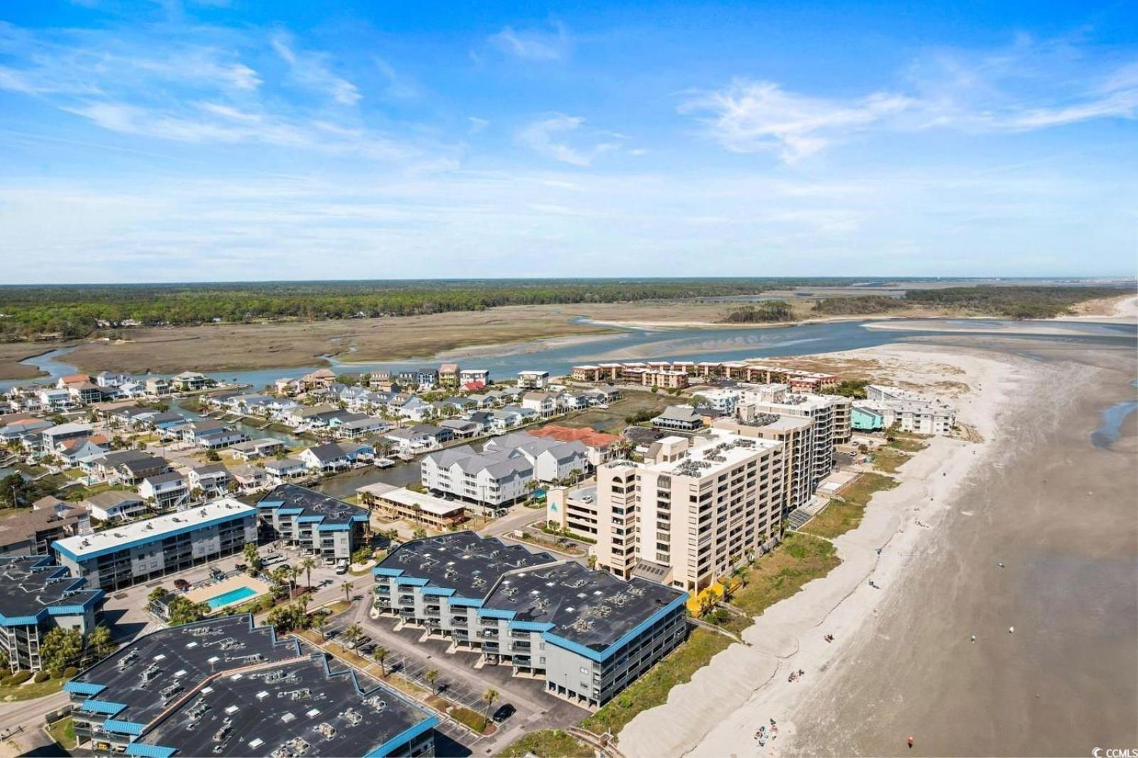Aparthotel Shore Tails, Llc *