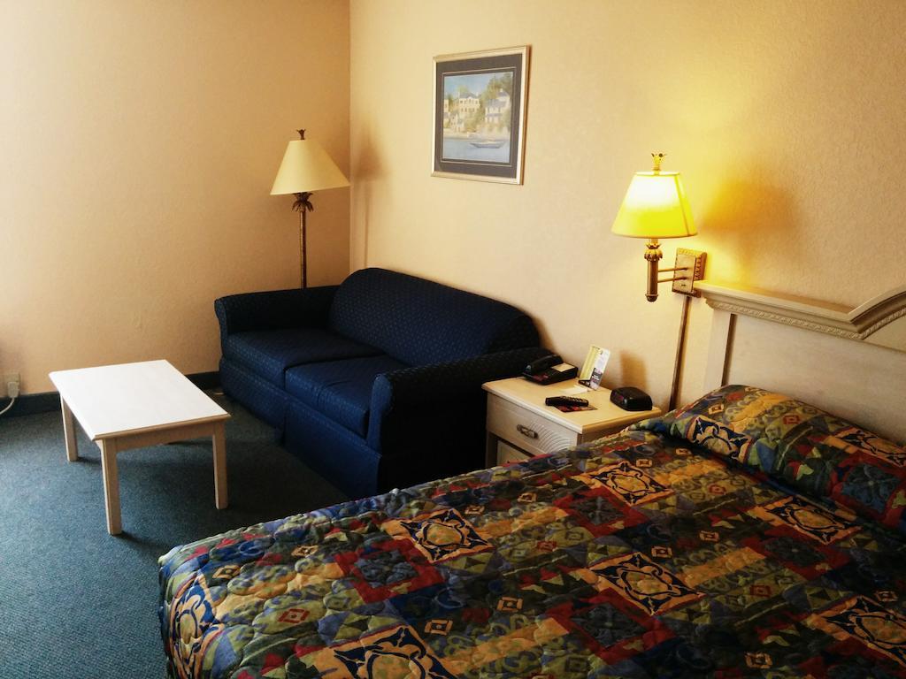 Comfort N Myrtle Barefoot Landing Inn North Myrtle Beach