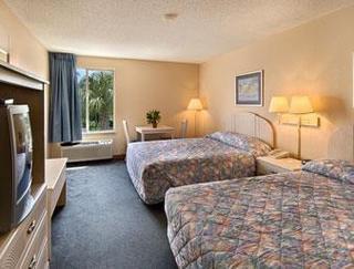 Super 8 North Myrtle Beach/barefoot Landing Area 2*