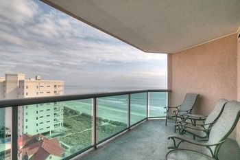 Units At Laguna Keyes By Elliott 3*
