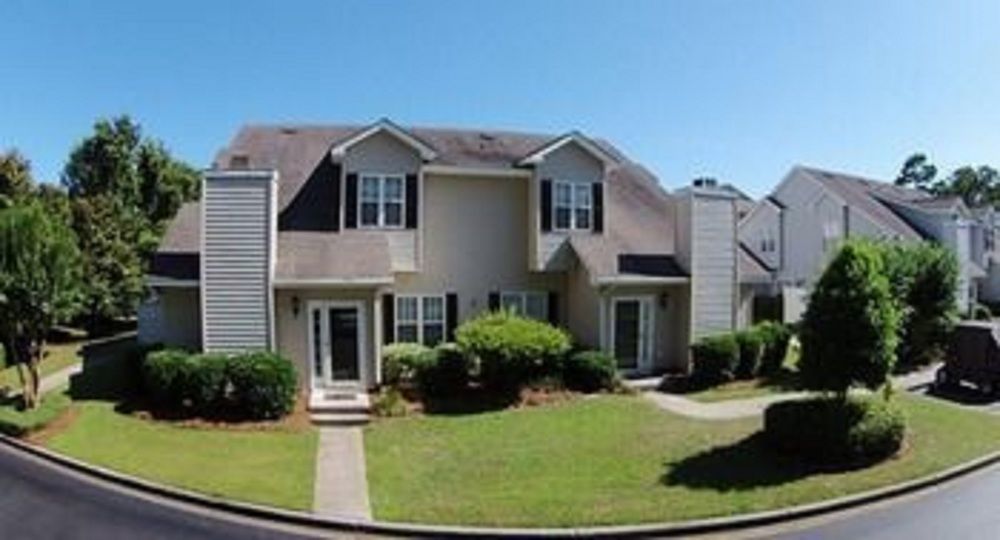 Units At Fairway Oaks By Elliott Hotel