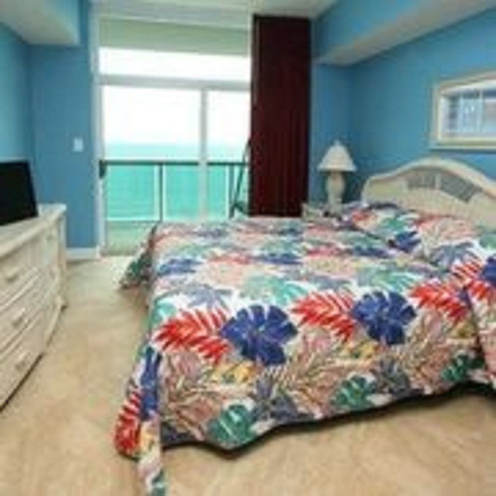 Hotel Units At Crescent Keyes By Elliott North Myrtle Beach