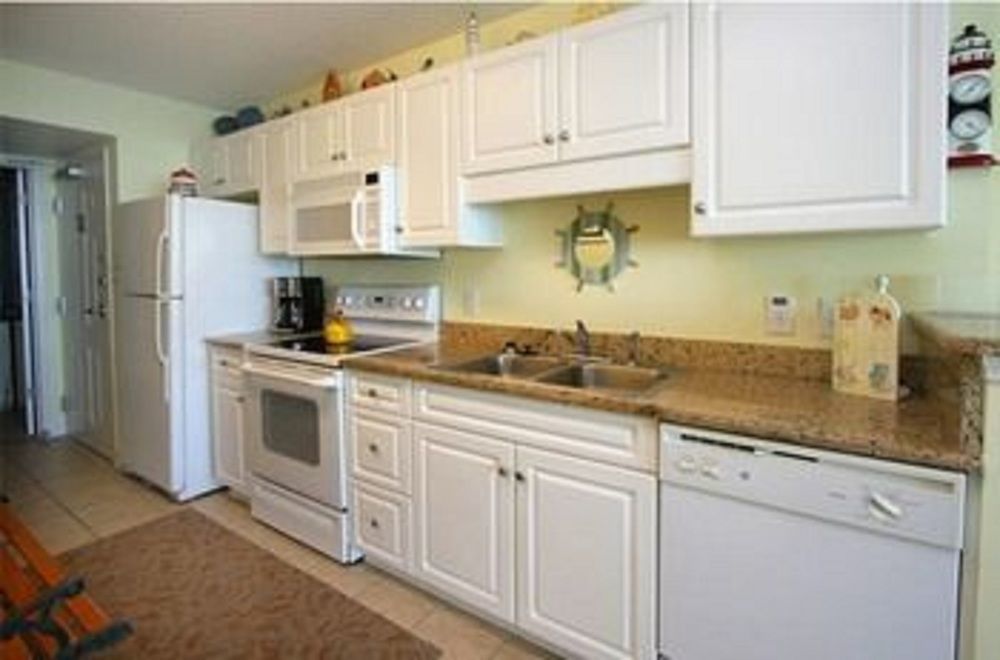 Hotel Units At Crescent Keyes By Elliott 3*