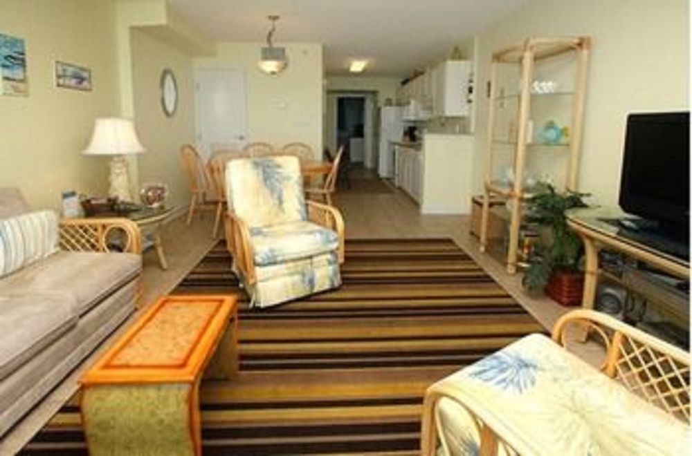 Hotel Units At Crescent Keyes By Elliott North Myrtle Beach