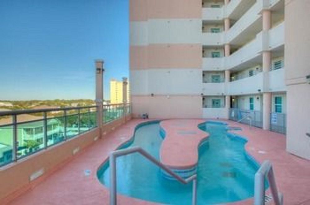 Hotel Units At Crescent Keyes By Elliott North Myrtle Beach