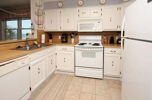 Units At Palmwood By Elliott 3*