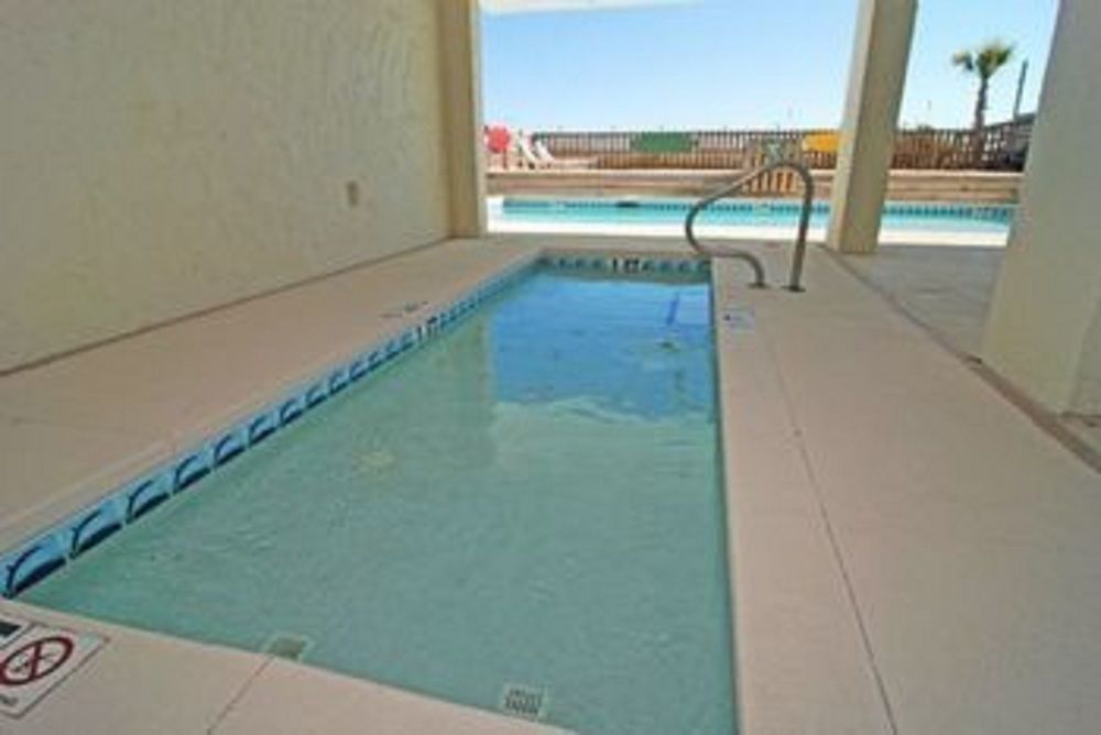 Hotel Units At Waterpointe I By Elliott Beach Rentals North Myrtle Beach
