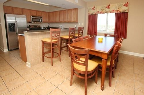 Units At Malibu Pointe By Elliott 3*