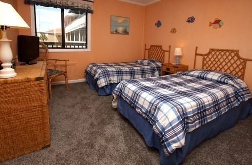 Hotel Units At Chateau By The Sea By Elliott 3*