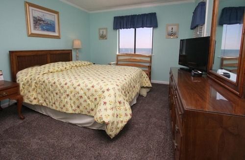 Hotel Units At Chateau By The Sea By Elliott North Myrtle Beach