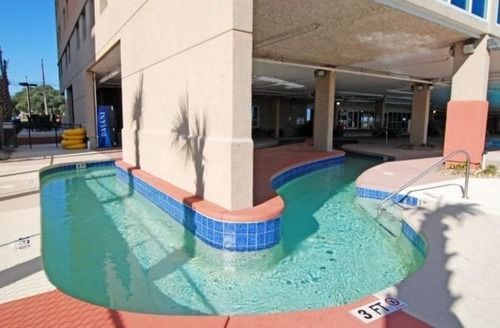 Units At Atlantic Breeze By Elliott Hotel North Myrtle Beach