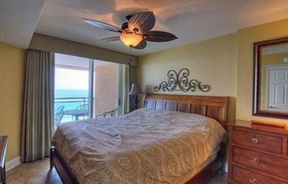 Units At Atlantic Breeze By Elliott Hotel North Myrtle Beach