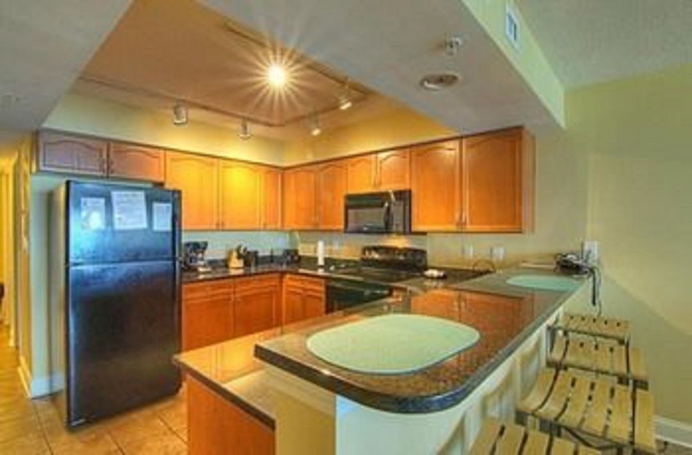 Units At Atlantic Breeze By Elliott Hotel 3*
