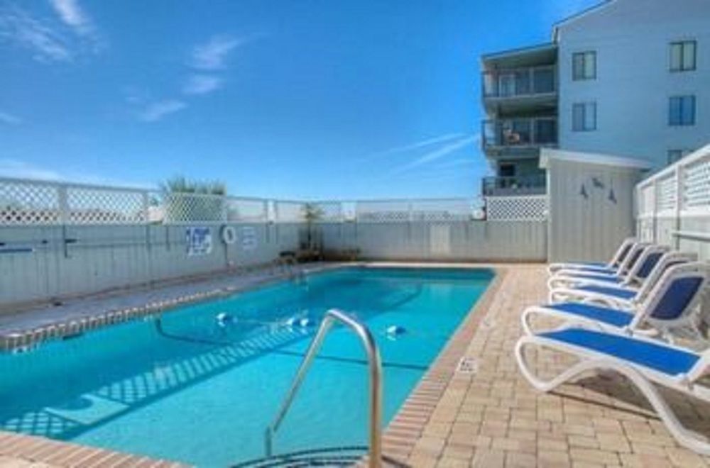 Hotel Units At Finestere By Elliott Beach Rentals North Myrtle Beach