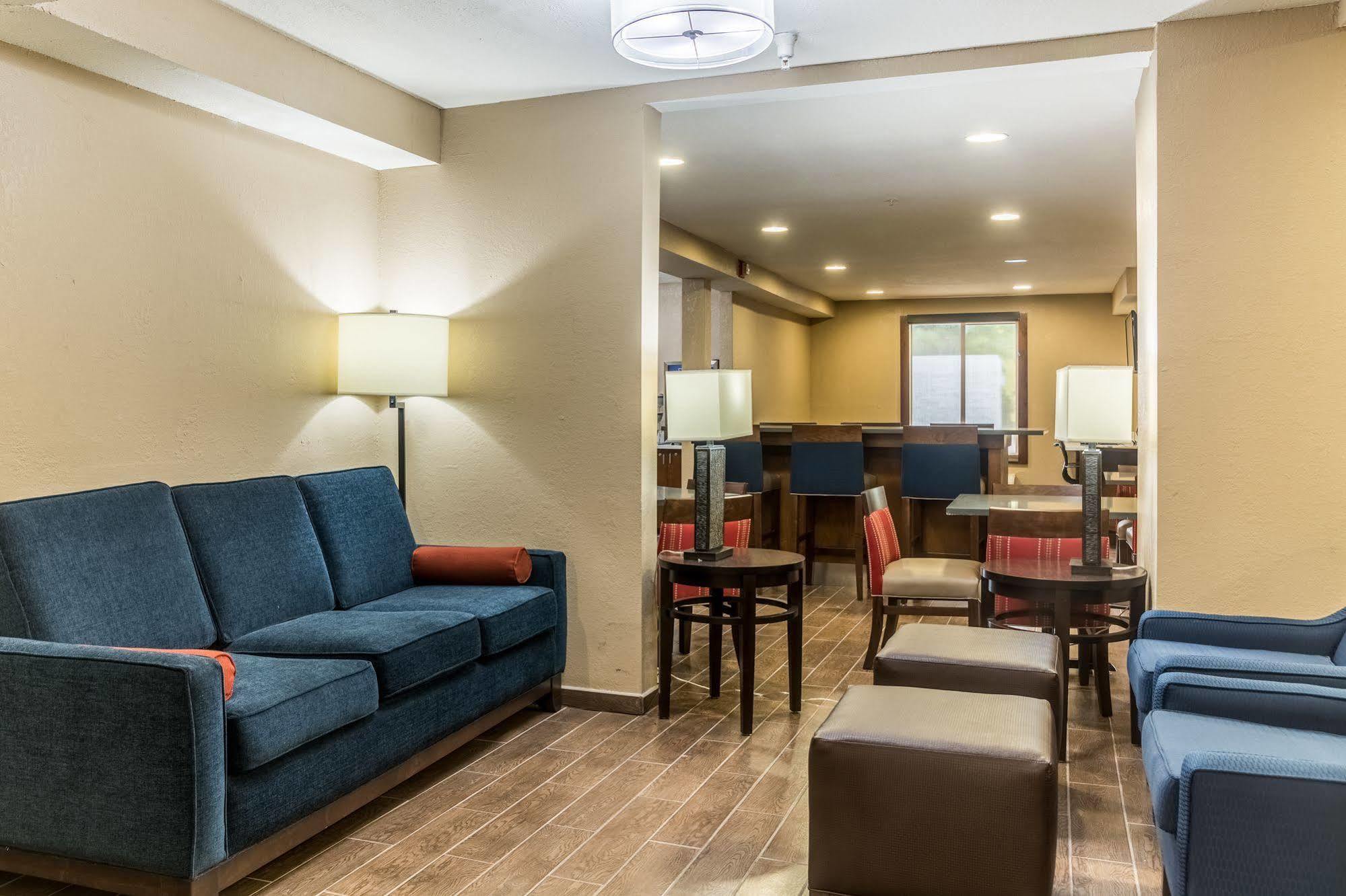 Comfort N Myrtle Barefoot Landing Inn North Myrtle Beach
