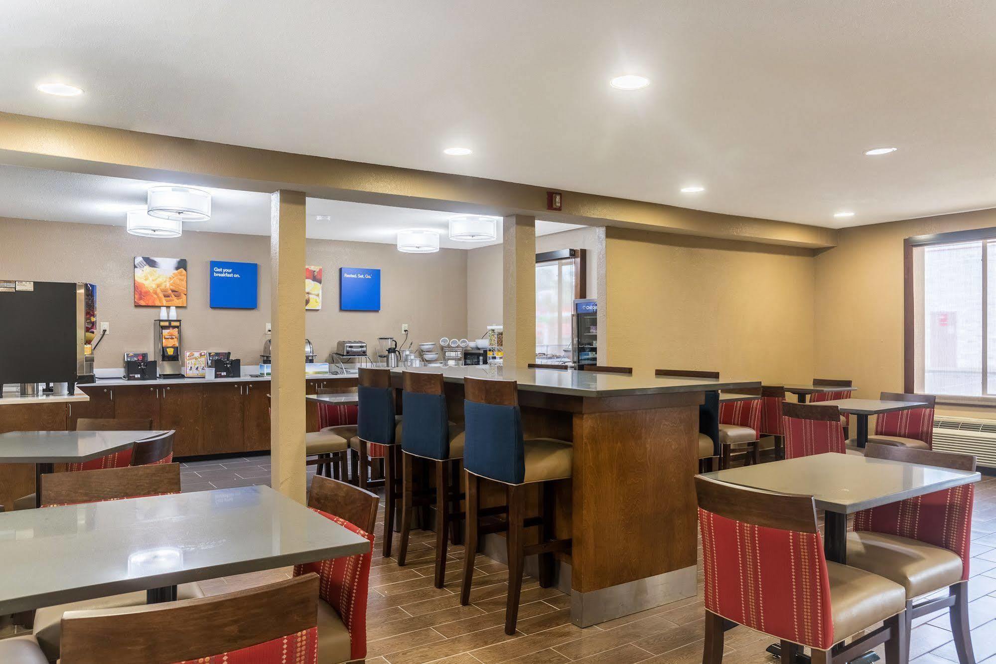 Inn Comfort N Myrtle Barefoot Landing 2*