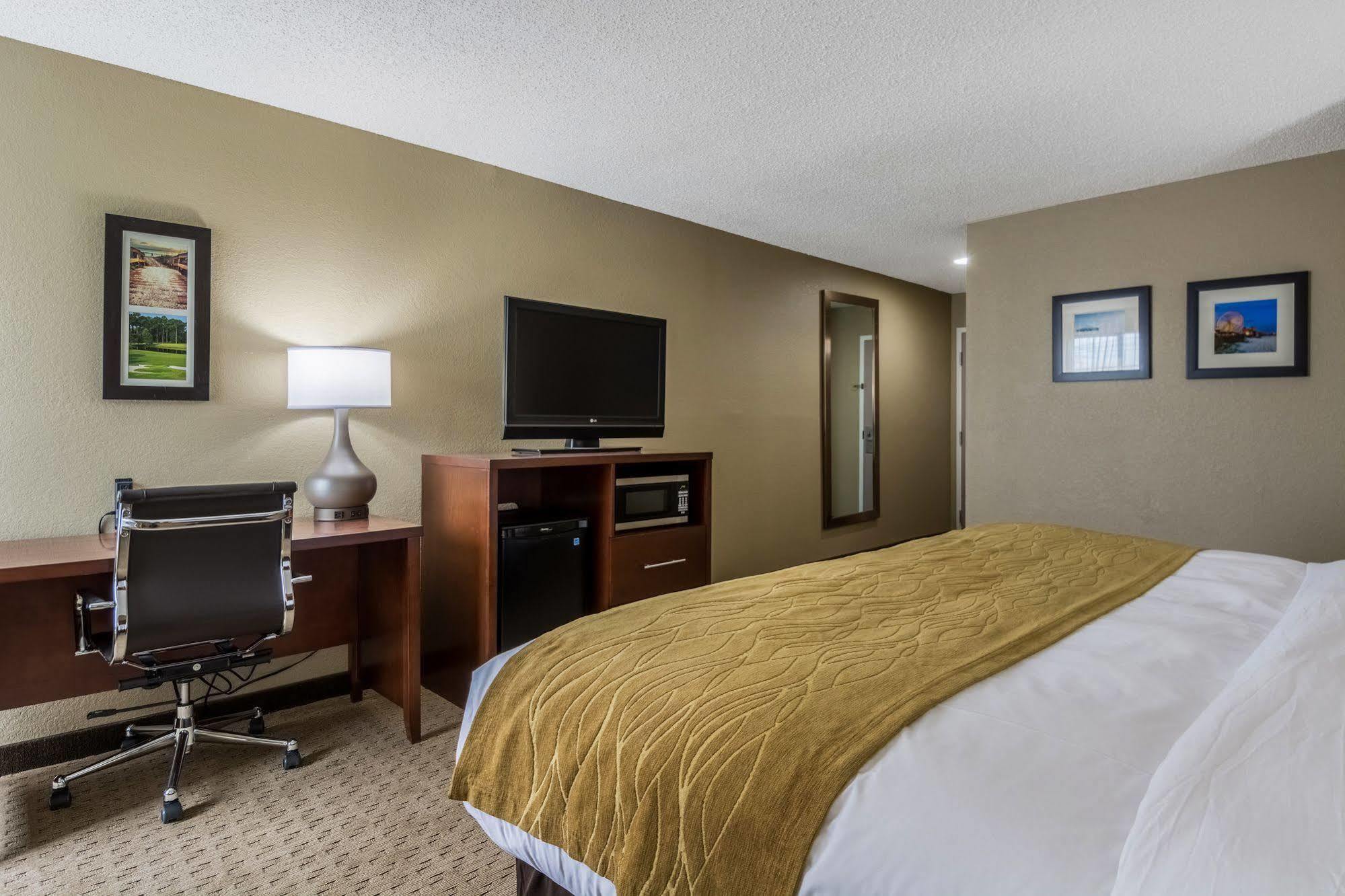 Comfort N Myrtle Barefoot Landing Inn North Myrtle Beach