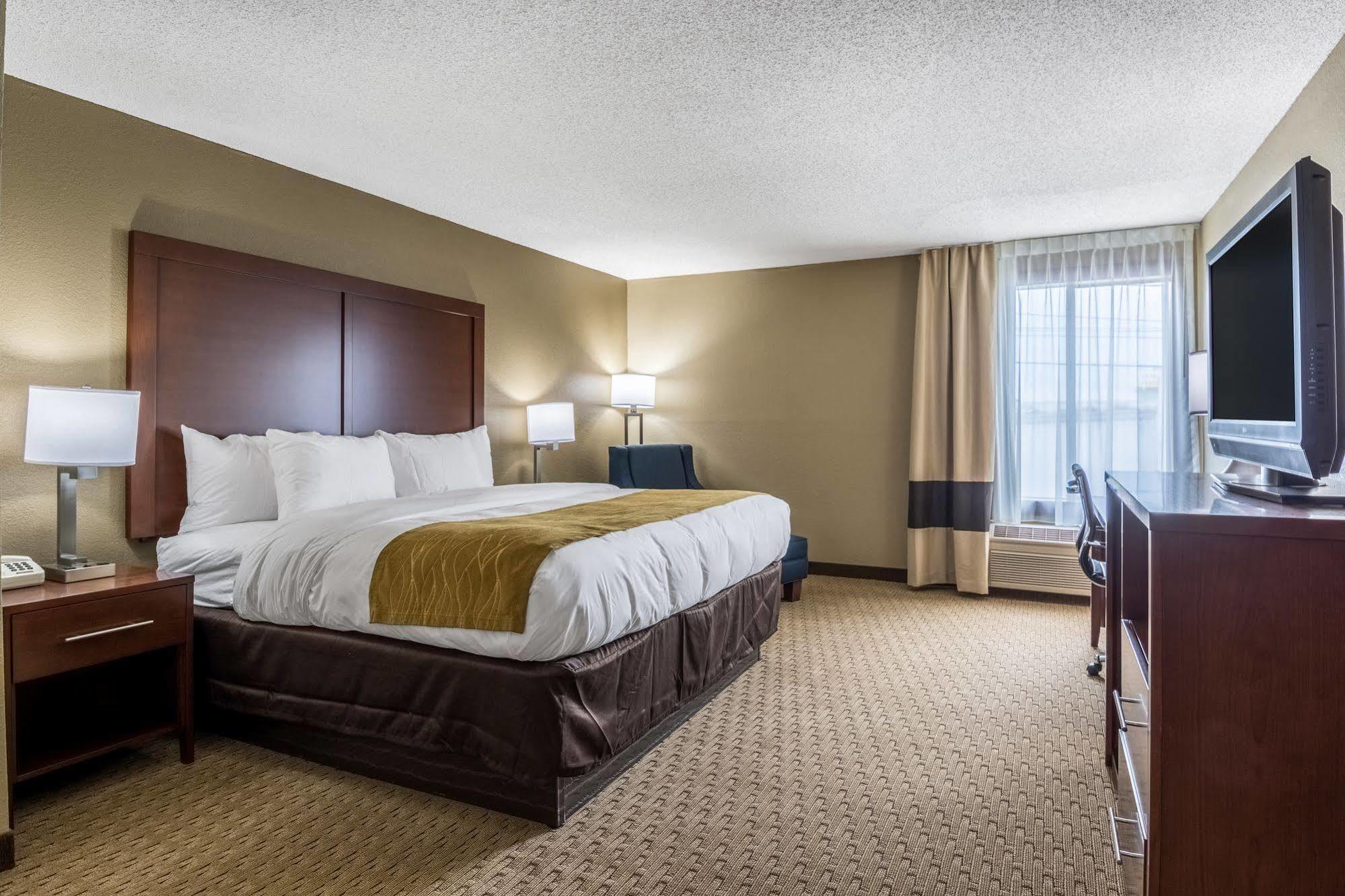 Inn Comfort N Myrtle Barefoot Landing North Myrtle Beach