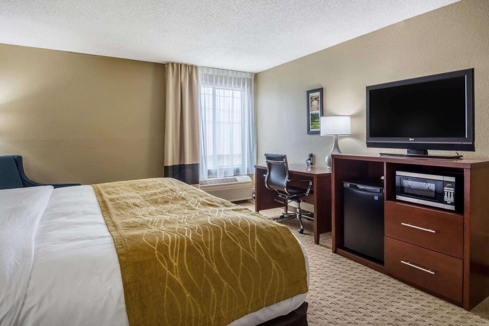Comfort N Myrtle Barefoot Landing Inn 2*